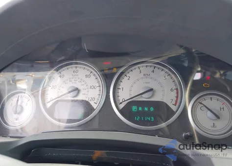 2010 Chrysler Town & Country Touring z USA, uszkodzony, nr VIN 2A4RR5D12AR130196